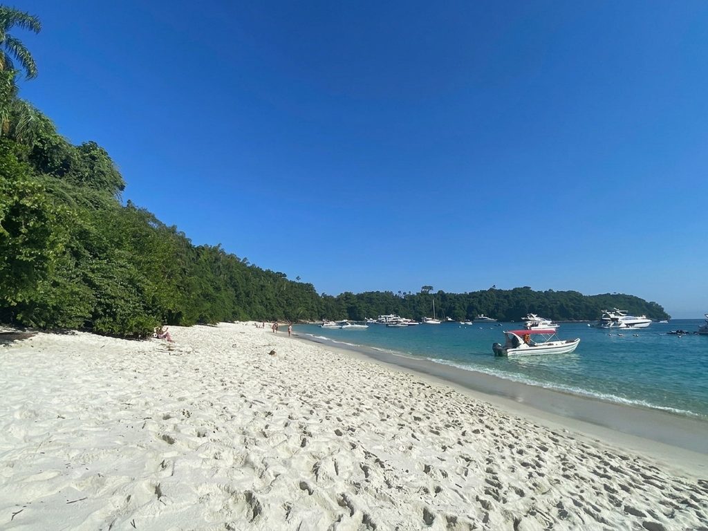 praia do laboratório angra dos reis