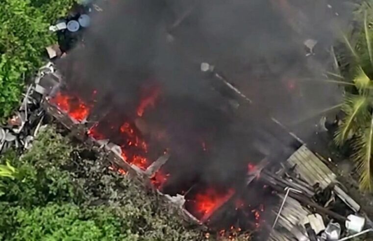 Incêndio destrói residência na Rua 8, na Japuíba, em Angra dos Reis