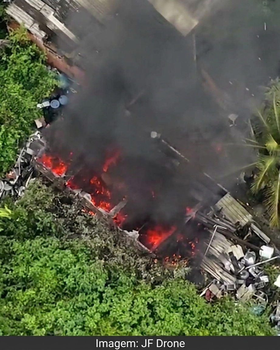 Incêndio destrói residência na Rua 8, na Japuíba, em Angra dos Reis