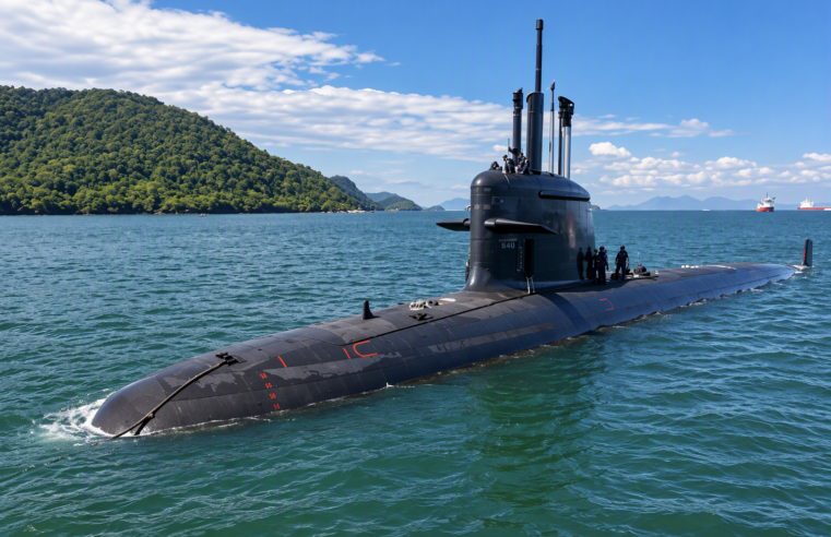 Novo submarino Almirante Karam faz primeira imersão em Itaguaí